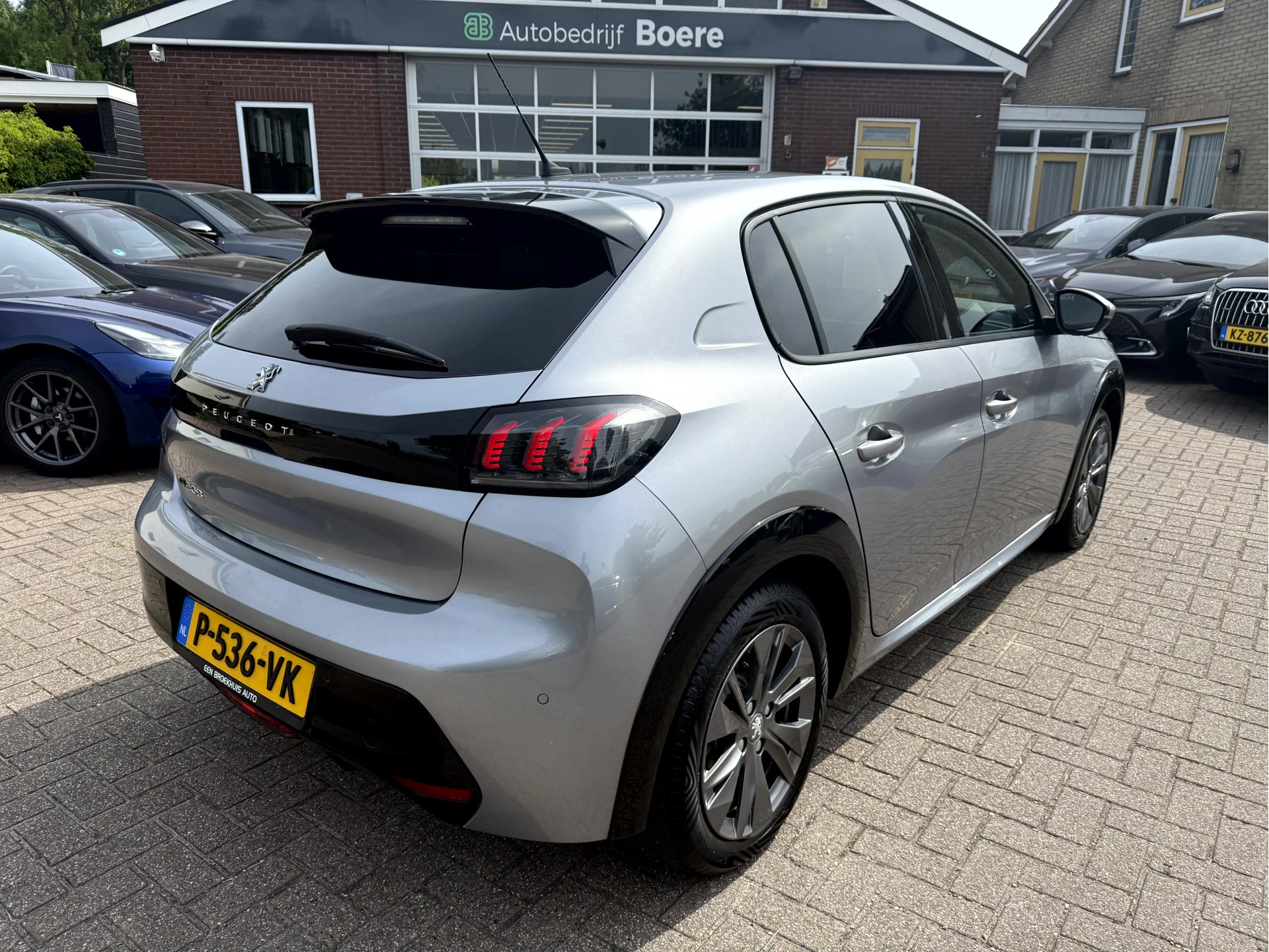 Hoofdafbeelding Peugeot e-208
