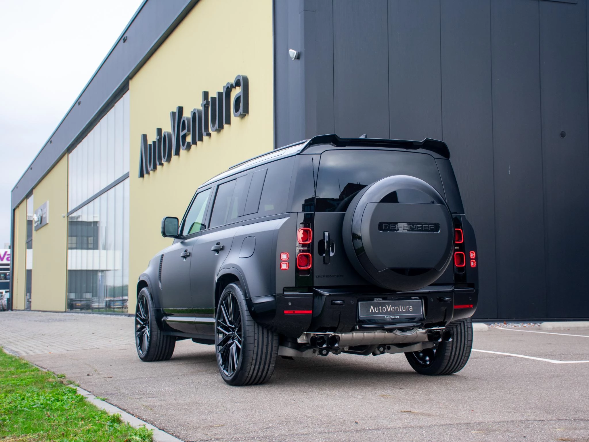 Hoofdafbeelding Land Rover Defender