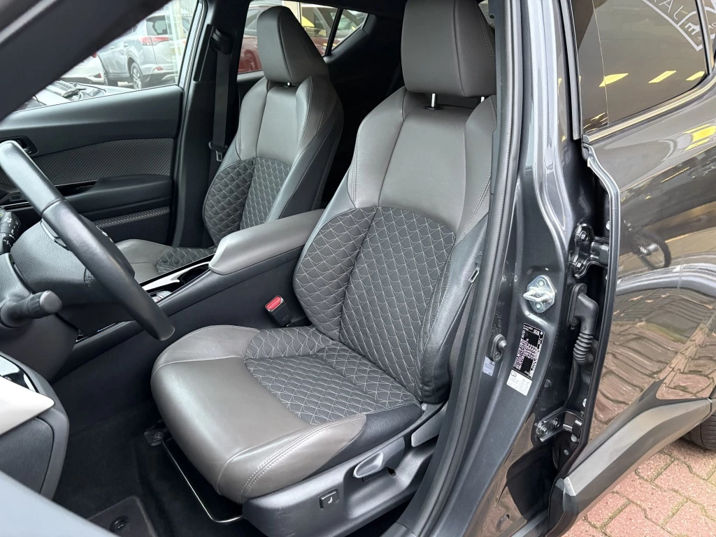 Hoofdafbeelding Toyota C-HR