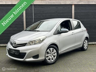 Toyota Yaris 1.3 VVT-i Dynamic AUTOMAAT / 27.184 ECHTE KM!! / NAV / AIRCO