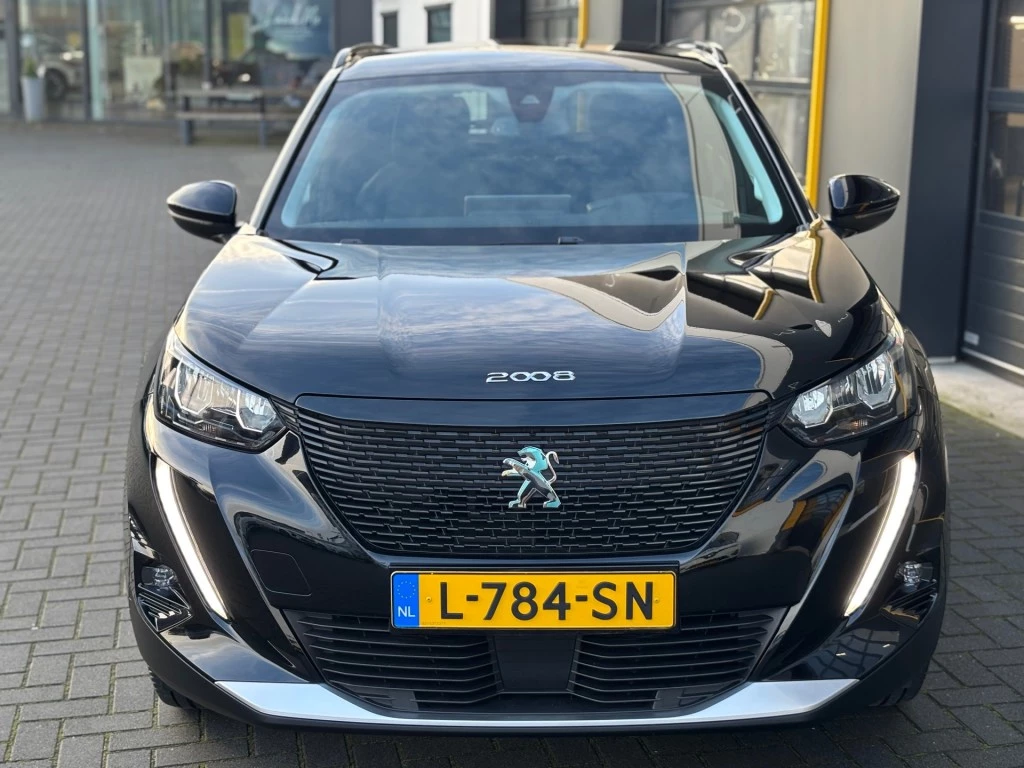 Hoofdafbeelding Peugeot e-2008