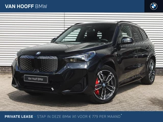BMW iX1 eDrive20 High Executive M Sport / Panoramadak / Trekhaak / Sportstoelen / Adaptieve LED / M Adaptief onderstel / Parking Assistant Plus / Comfort Access