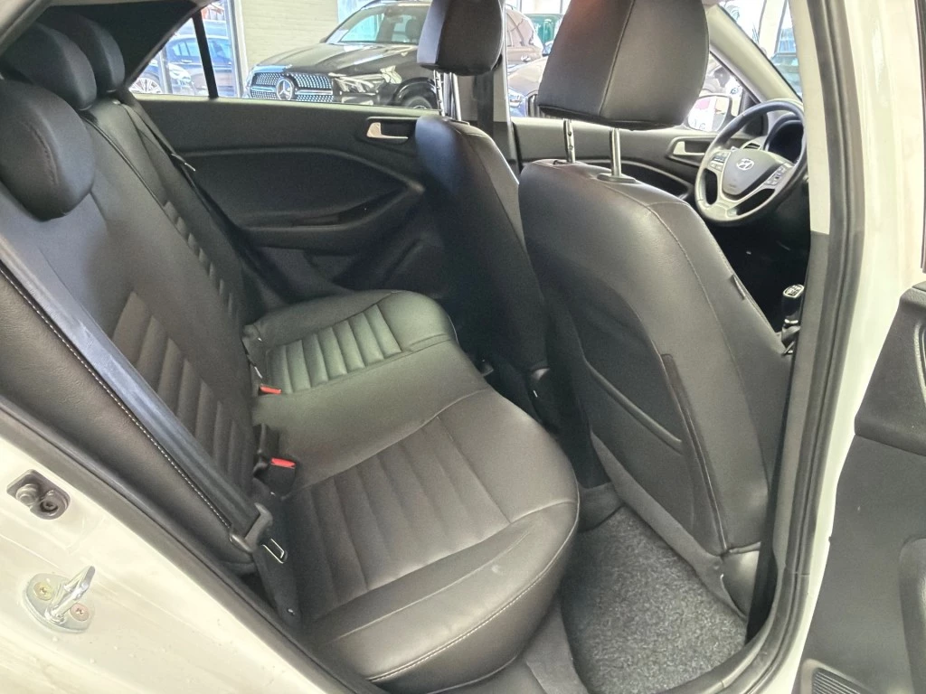 Hoofdafbeelding Hyundai i20