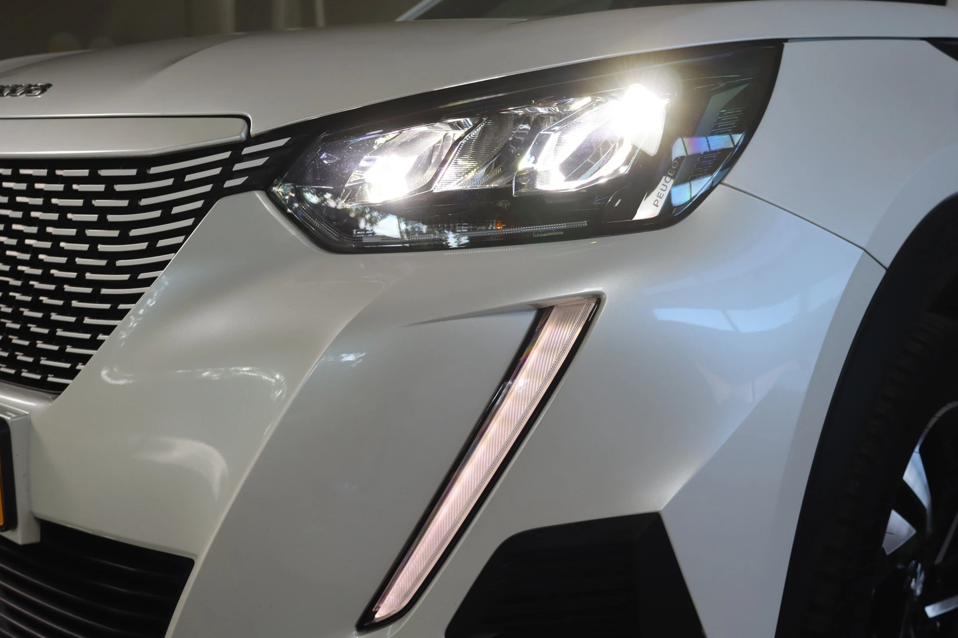 Hoofdafbeelding Peugeot e-2008