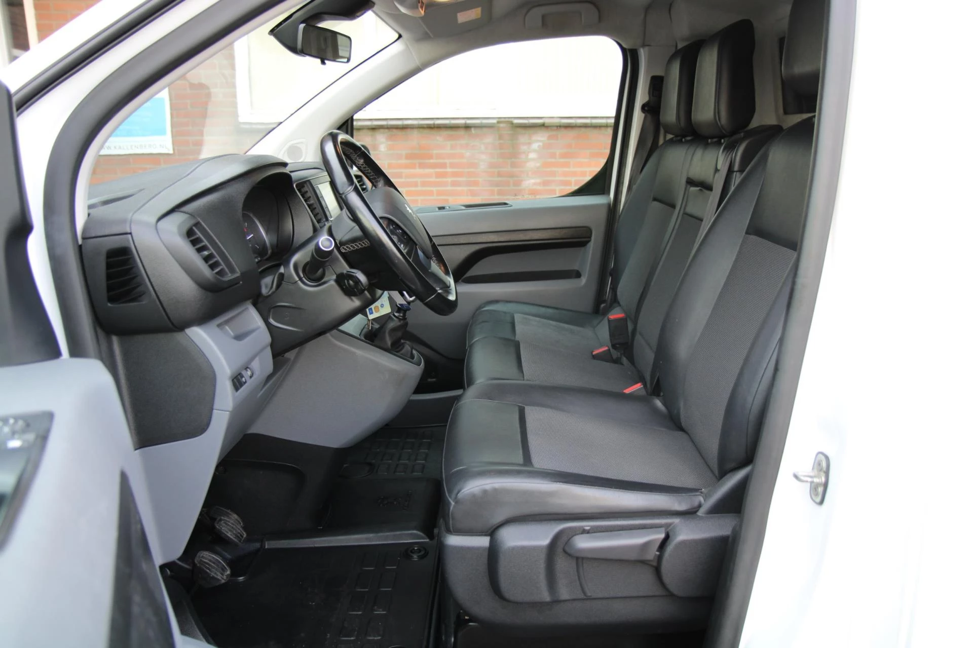 Hoofdafbeelding Peugeot Expert