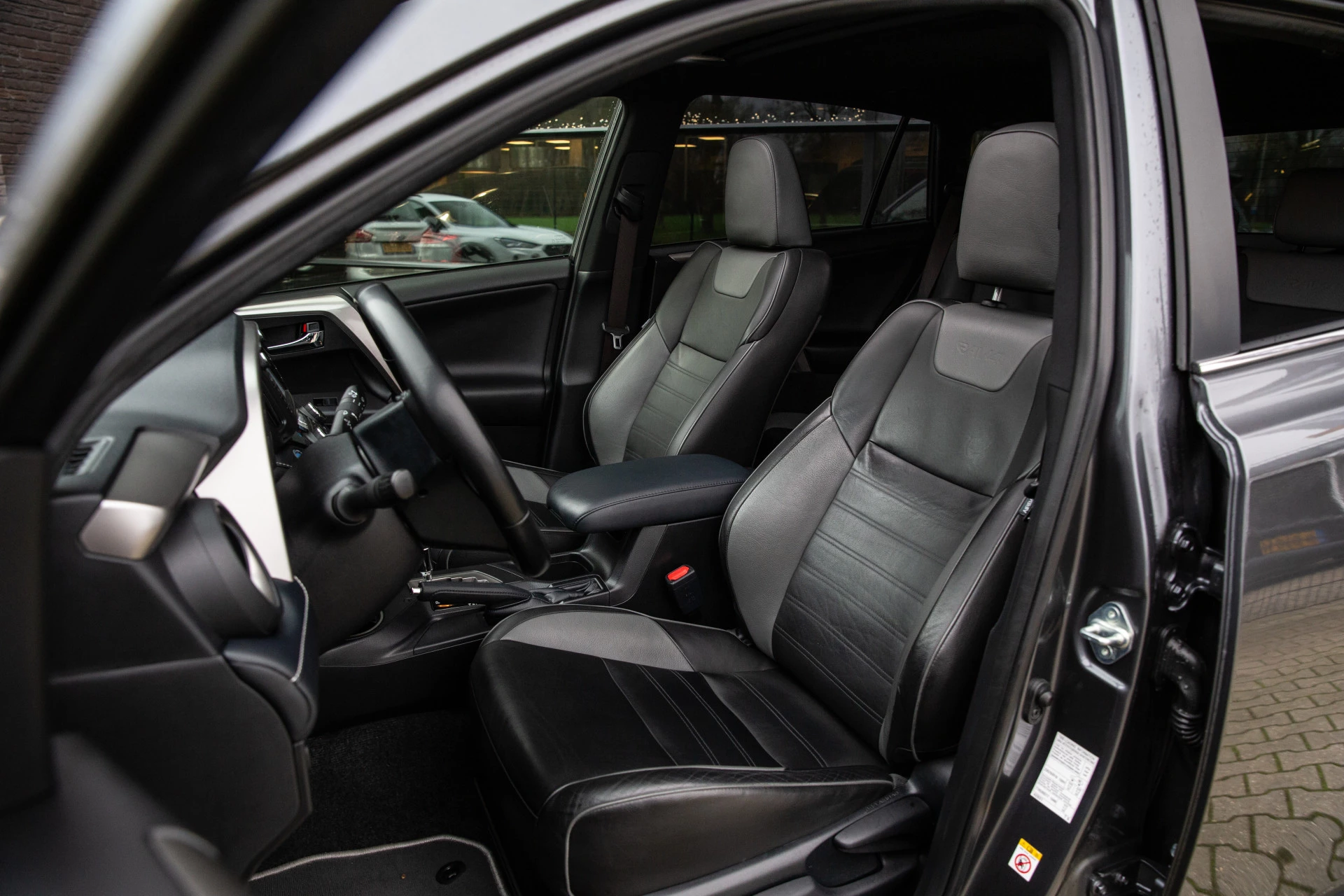 Hoofdafbeelding Toyota RAV4