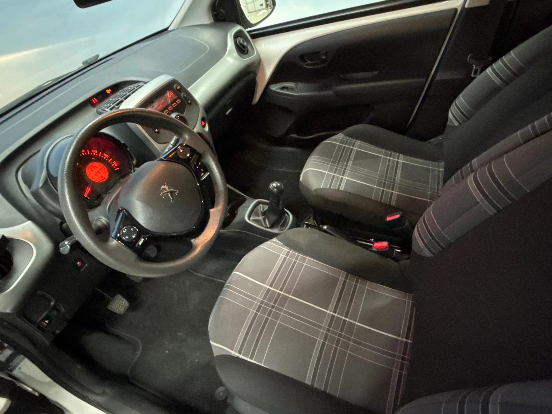 Hoofdafbeelding Peugeot 108