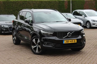 Volvo XC40 1.5 T5 Recharge Inscription / Trekhaak / 360Camera / Leder&Alcantara / 19'' / CarPlay / LED / Dodehoek / DAB / Stoel+Stuurverwarming / ACC