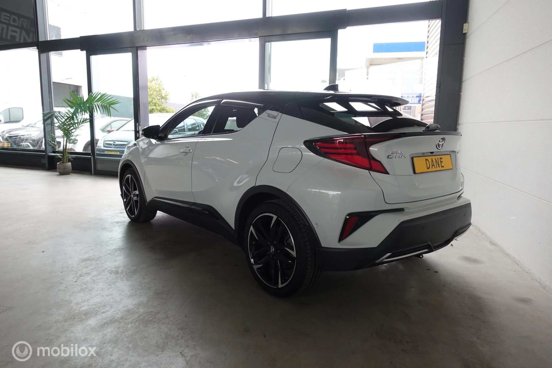 Hoofdafbeelding Toyota C-HR