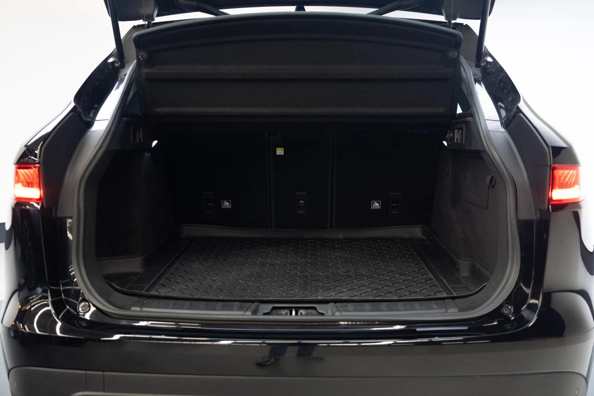 Hoofdafbeelding Jaguar F-PACE