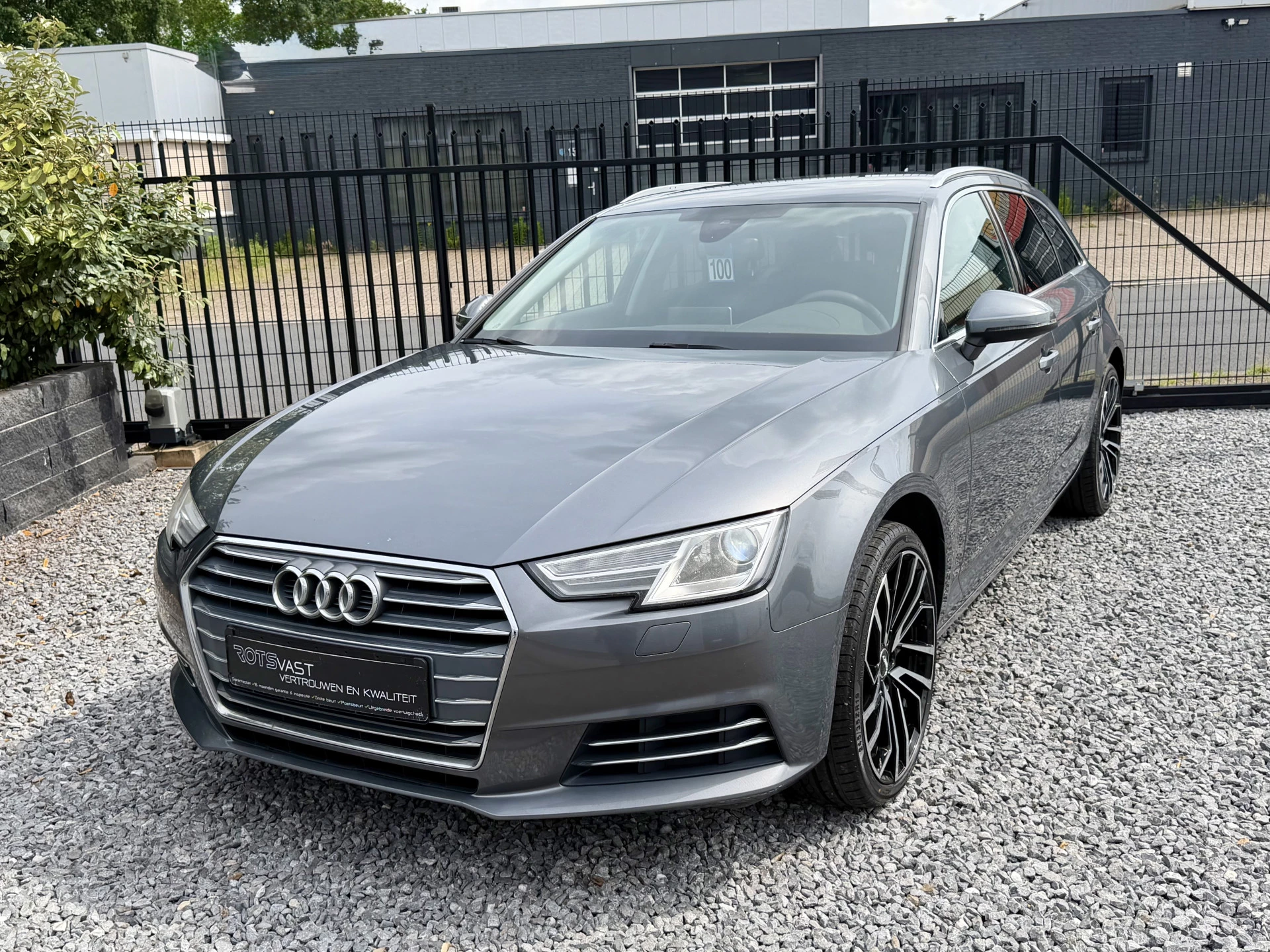 Hoofdafbeelding Audi A4