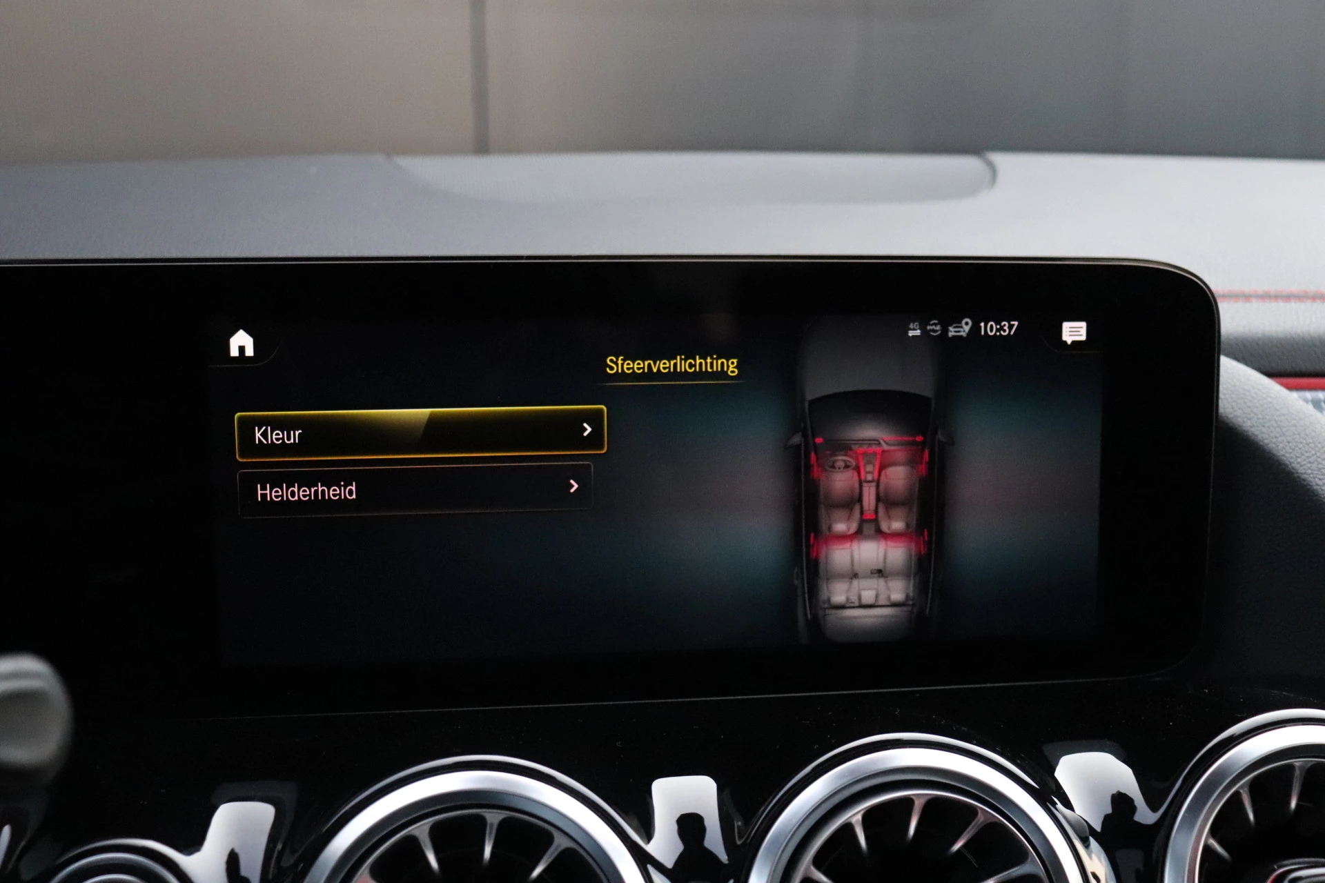 Hoofdafbeelding Mercedes-Benz EQA