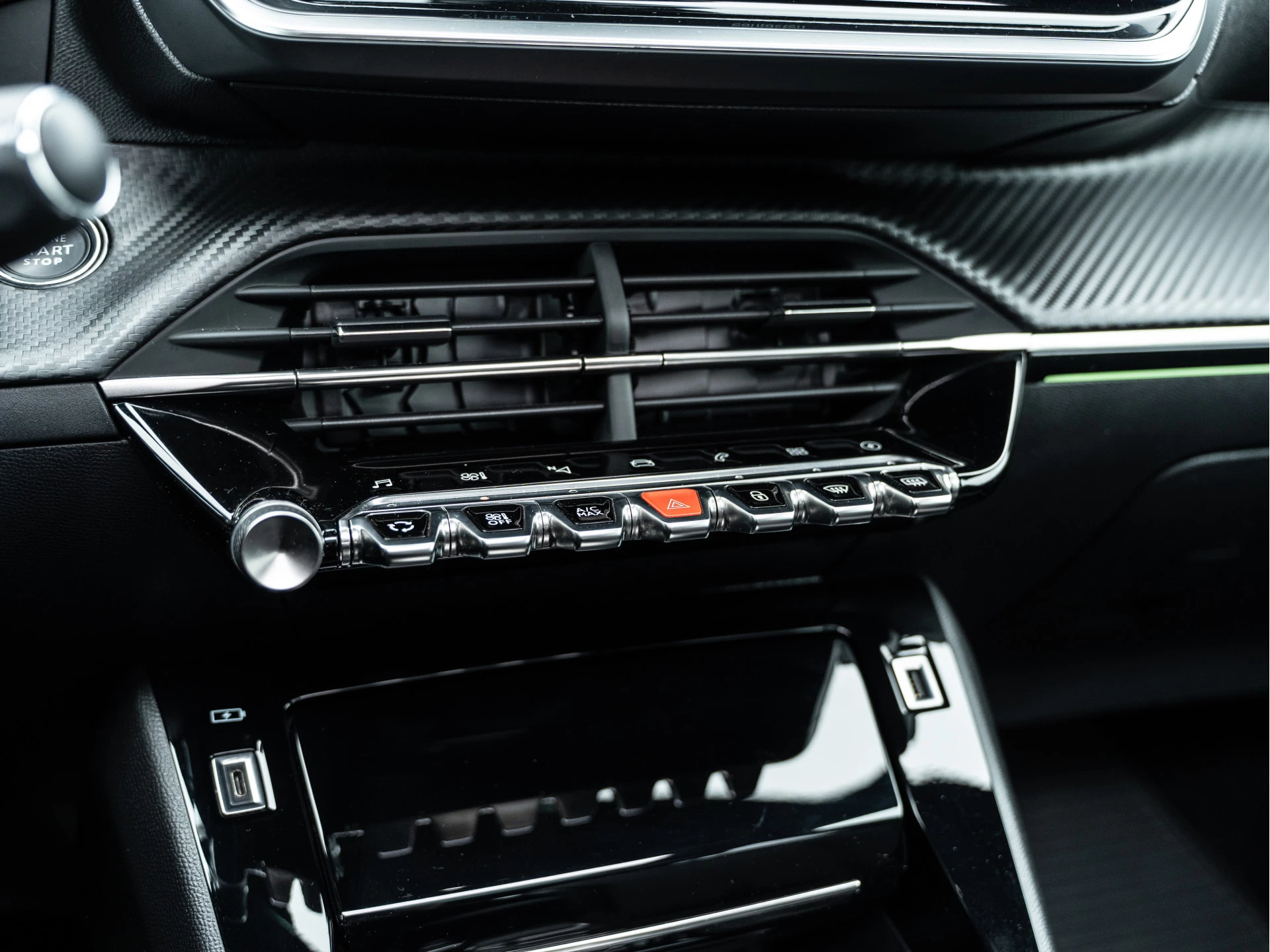 Hoofdafbeelding Peugeot e-2008