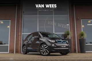 Hoofdafbeelding BMW i3 BMW i3 Range Extender Comfort | Dakraam | Cruise Control adaptief | Camera | Stoelverwarming | Climate control | 19 inch | Bluetooth | PDC | Navi | Origineel