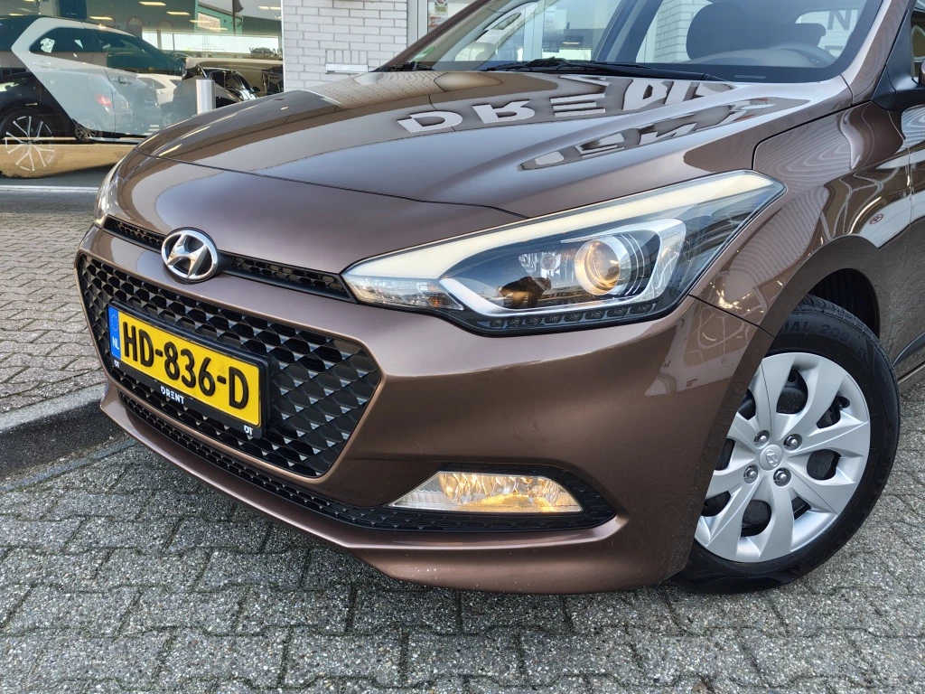 Hoofdafbeelding Hyundai i20