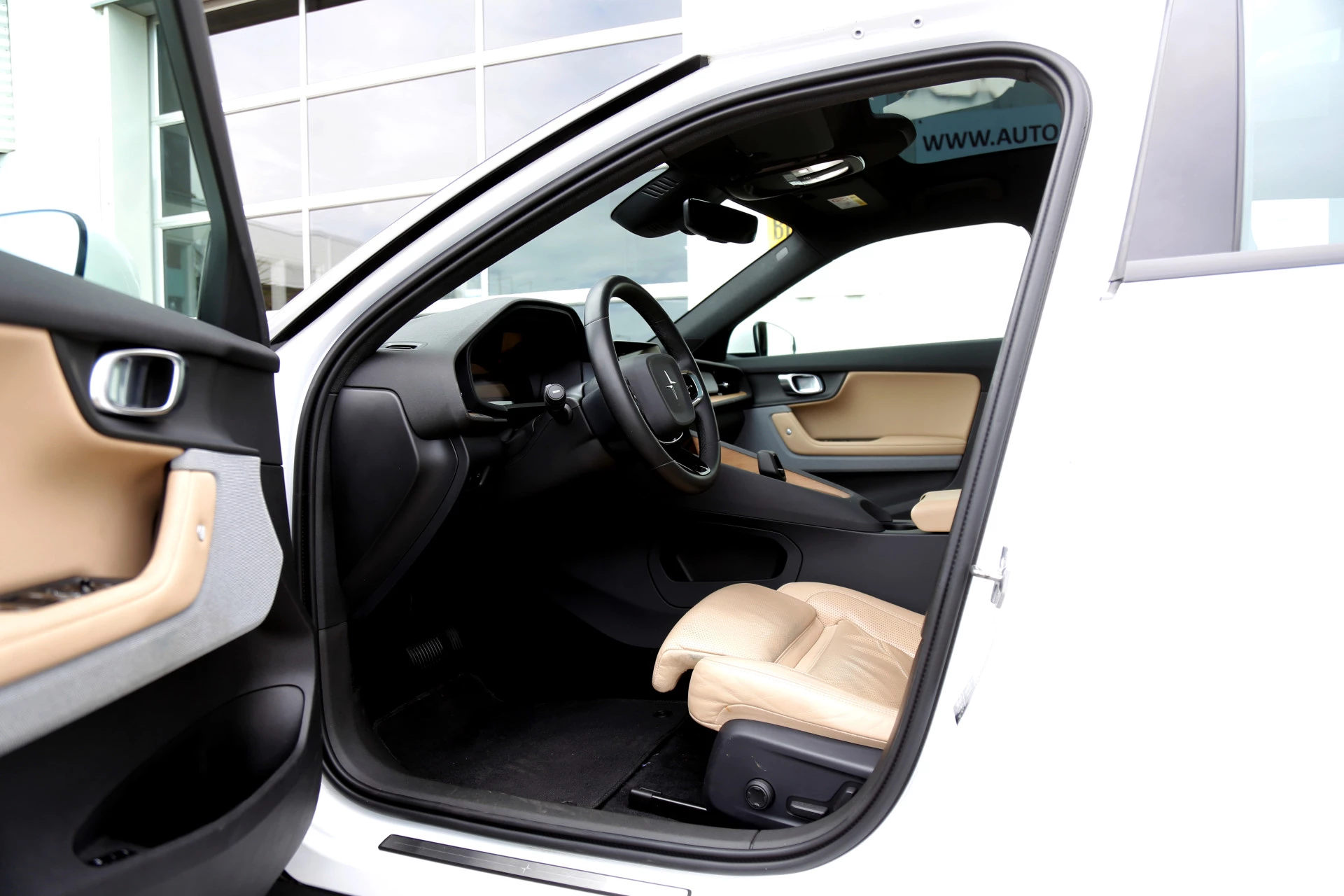 Hoofdafbeelding Polestar 2