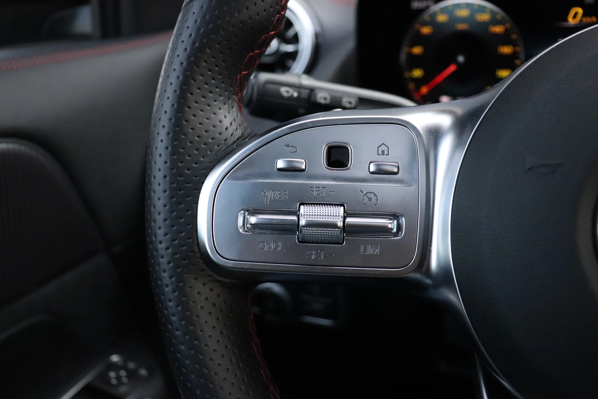 Hoofdafbeelding Mercedes-Benz EQA