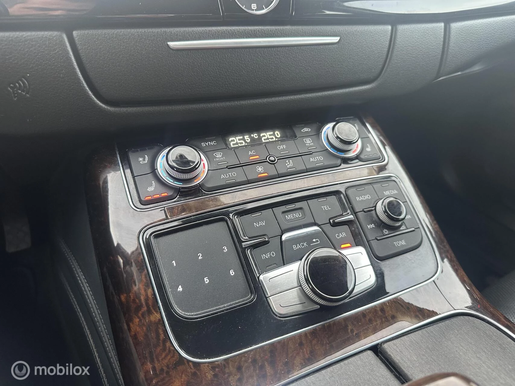 Hoofdafbeelding Audi A8