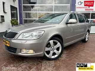 Hoofdafbeelding Škoda Octavia Skoda Octavia Combi 1.2 TSI Elegance * NAVIGATIE * TREKHAAK