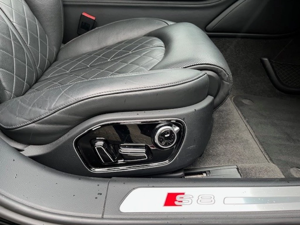 Hoofdafbeelding Audi S8