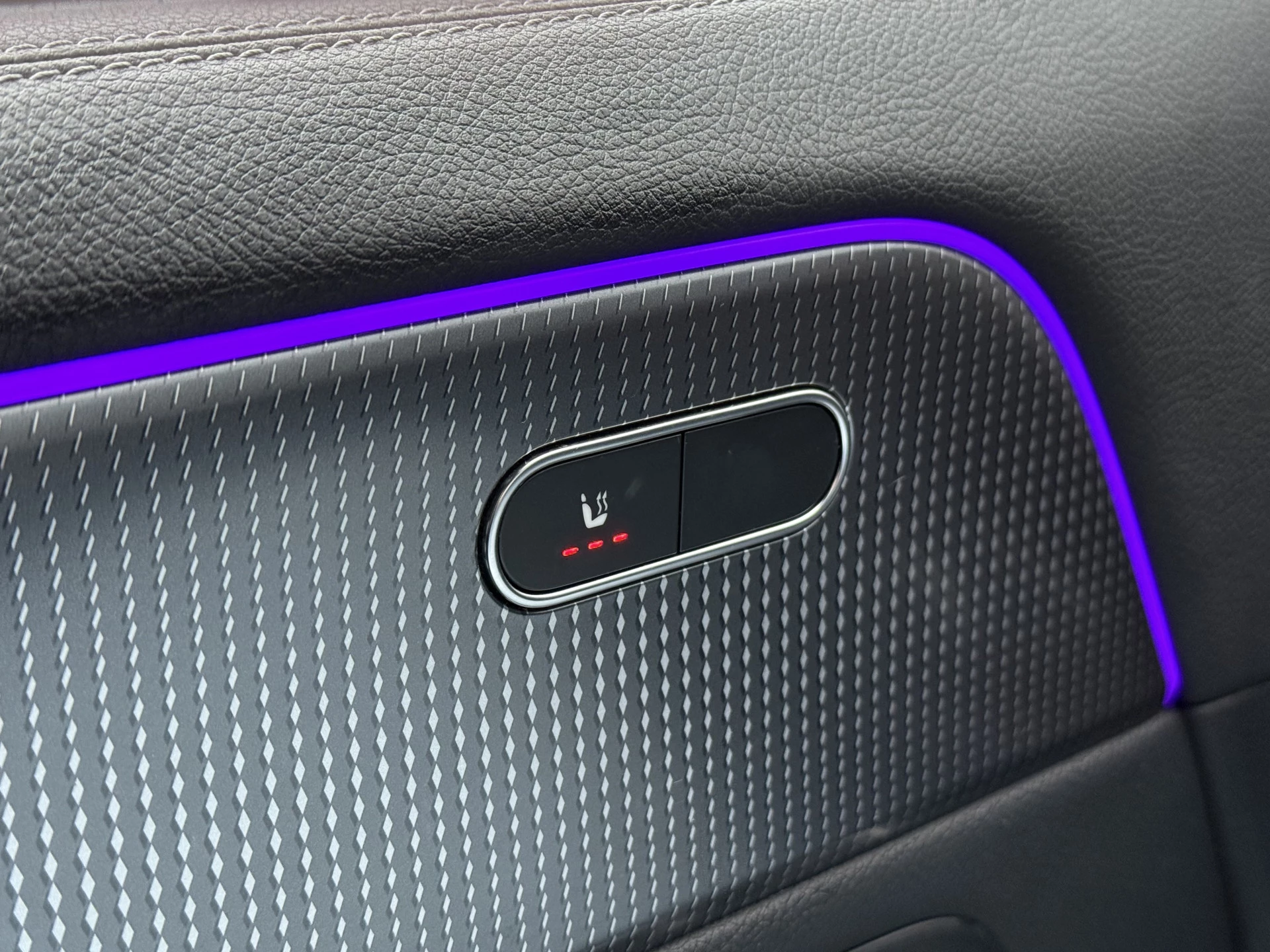 Hoofdafbeelding Mercedes-Benz EQA