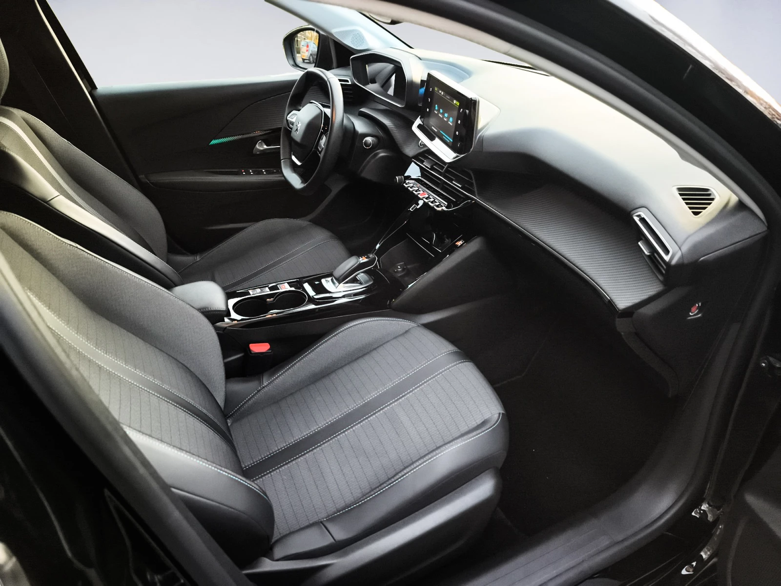 Hoofdafbeelding Peugeot e-208