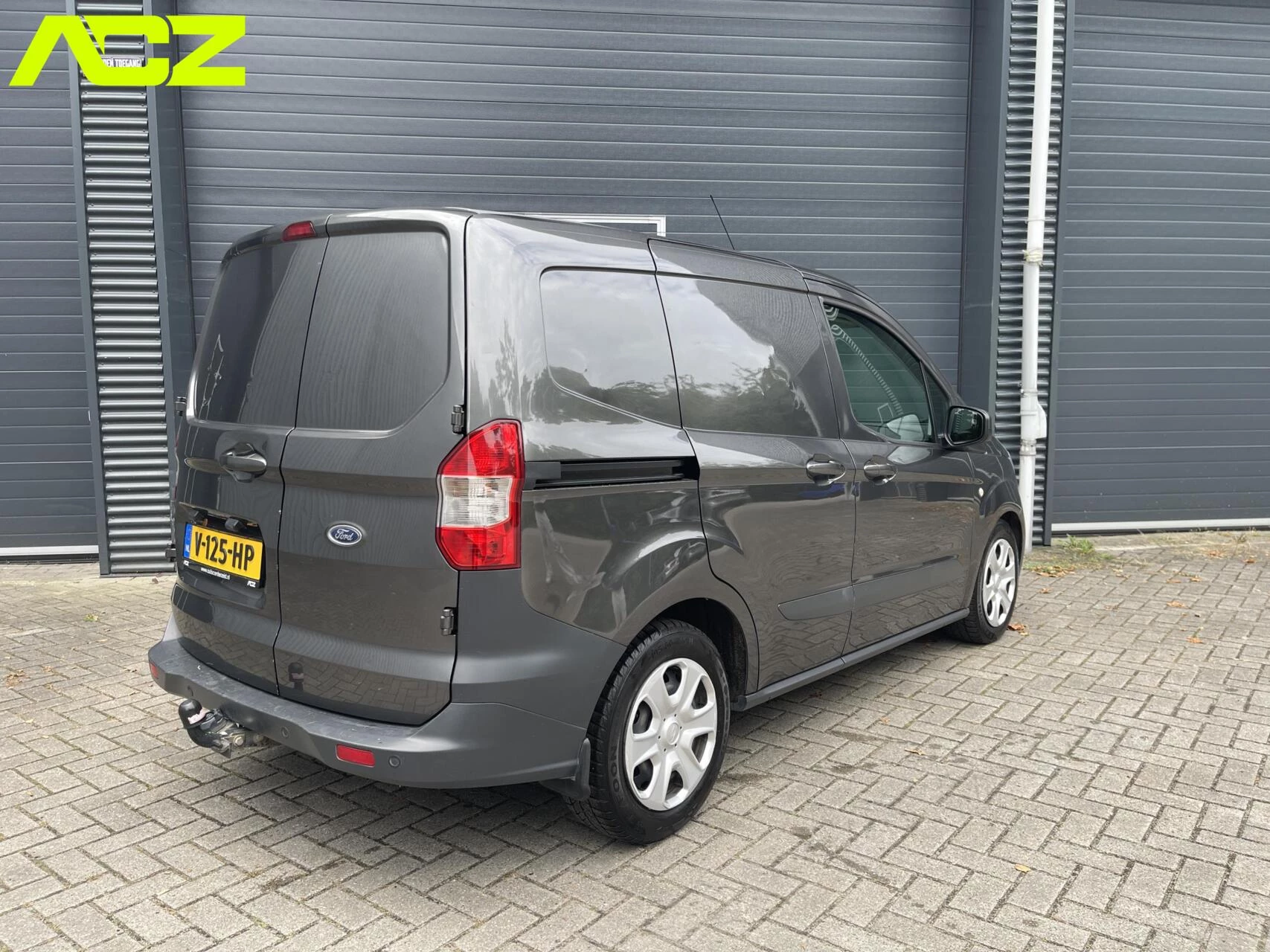 Hoofdafbeelding Ford Transit Courier