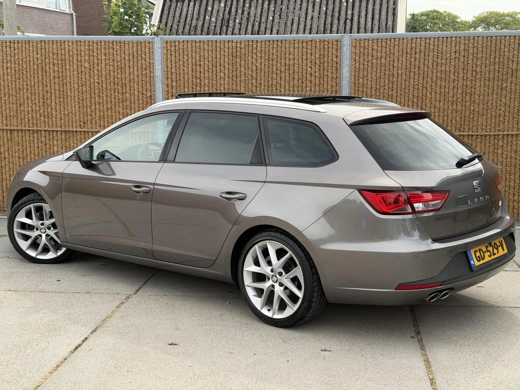 Hoofdafbeelding SEAT Leon