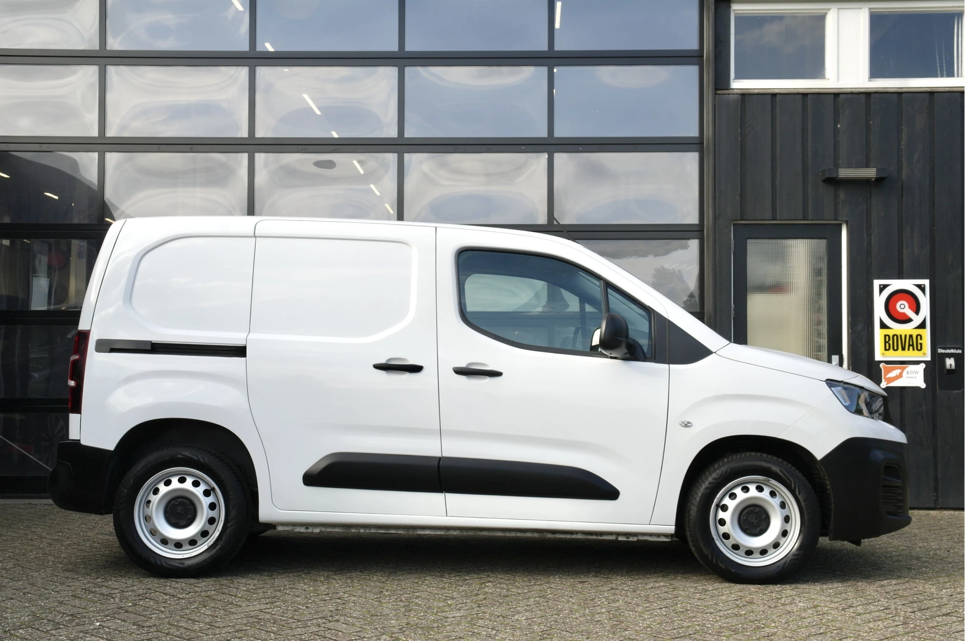 Hoofdafbeelding Peugeot Partner