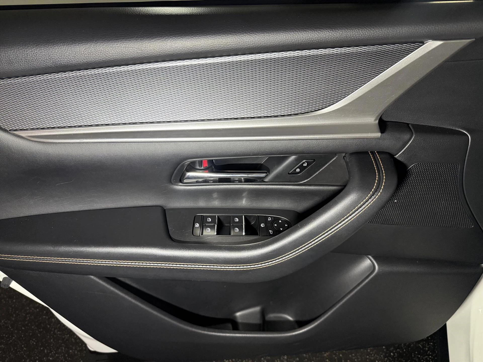 Hoofdafbeelding Mazda CX-60