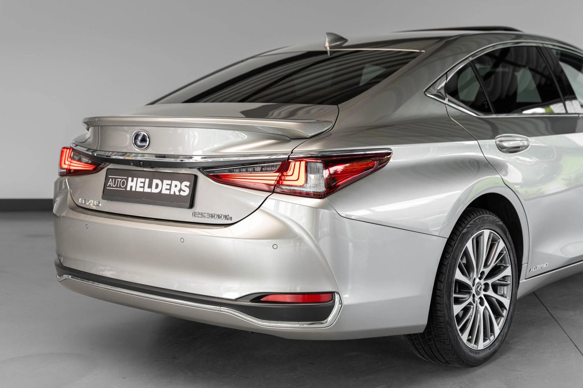Hoofdafbeelding Lexus ES