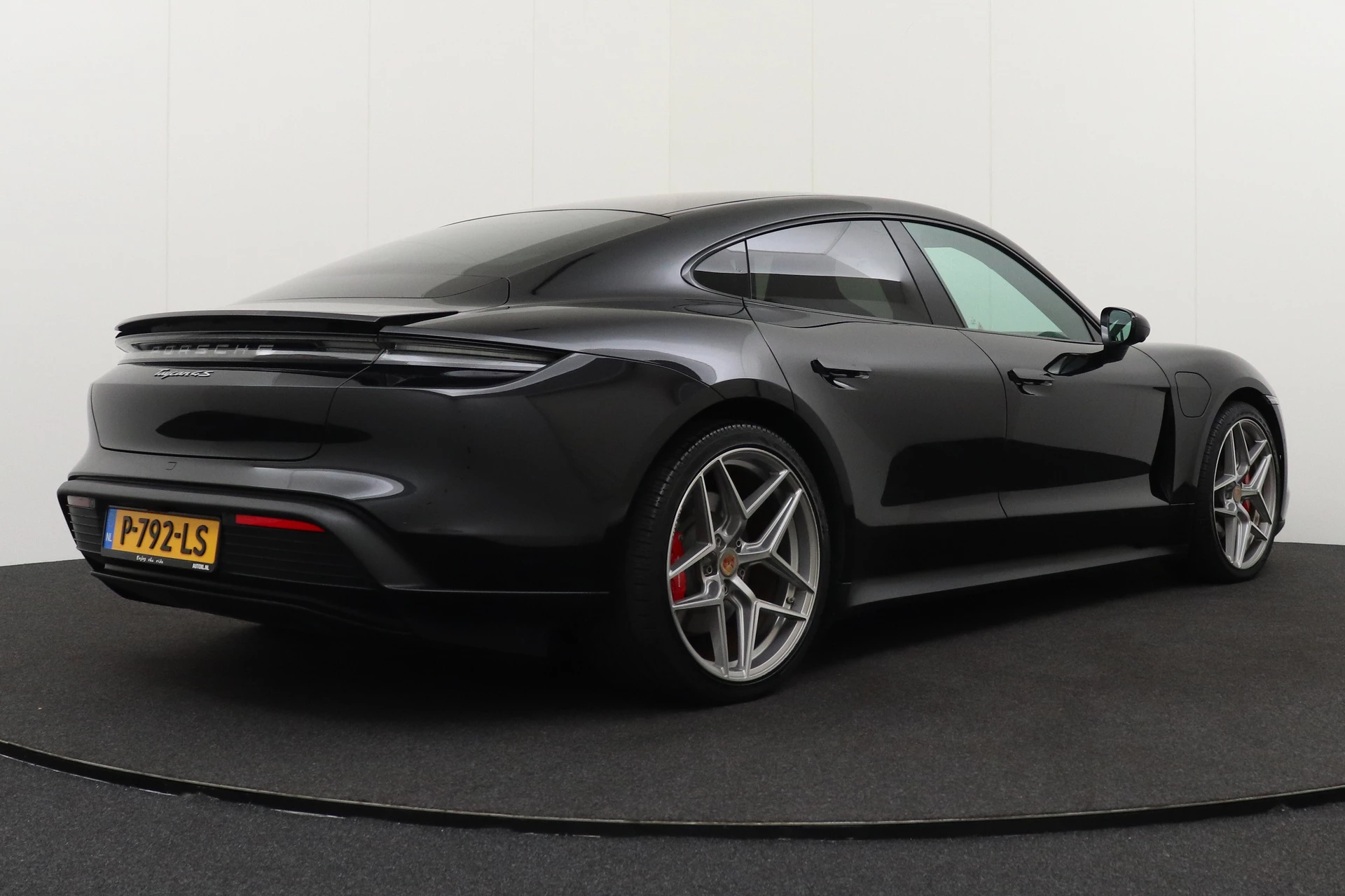 Hoofdafbeelding Porsche Taycan