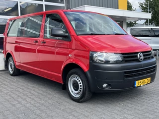 Hoofdafbeelding Volkswagen Transporter Volkswagen Transporter Kombi 2.0 TDI DSG Automaat L2H1 BPM/ BTW vrij Airco Cruise control Trekhaak Navigatie Verlengde uitvoering Marge 1 eigenaar Personenvervoer  Personenbus Groepsvervoer Ex overheid Ideaal voor ombouw naar Camper