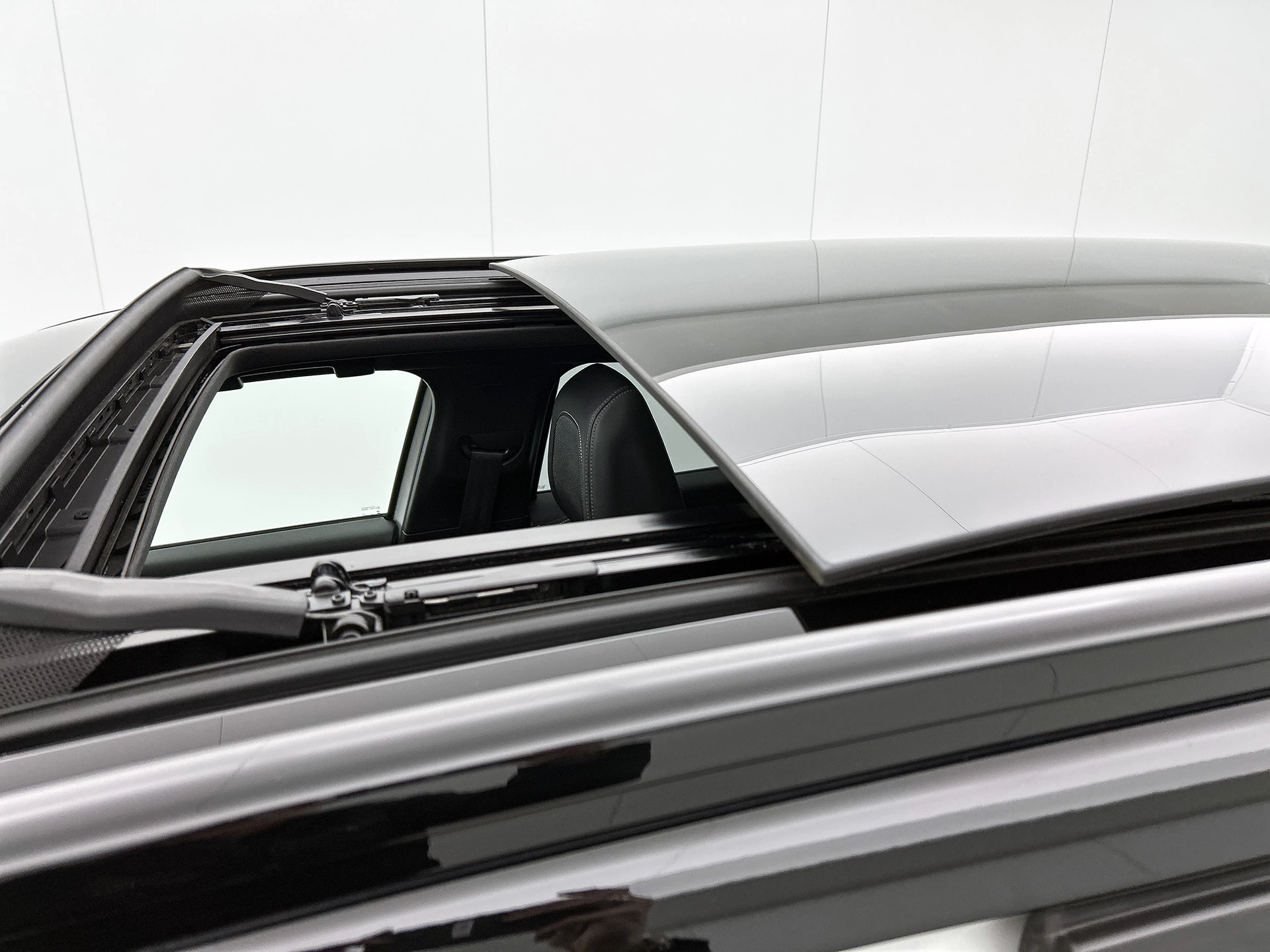 Hoofdafbeelding Peugeot e-2008