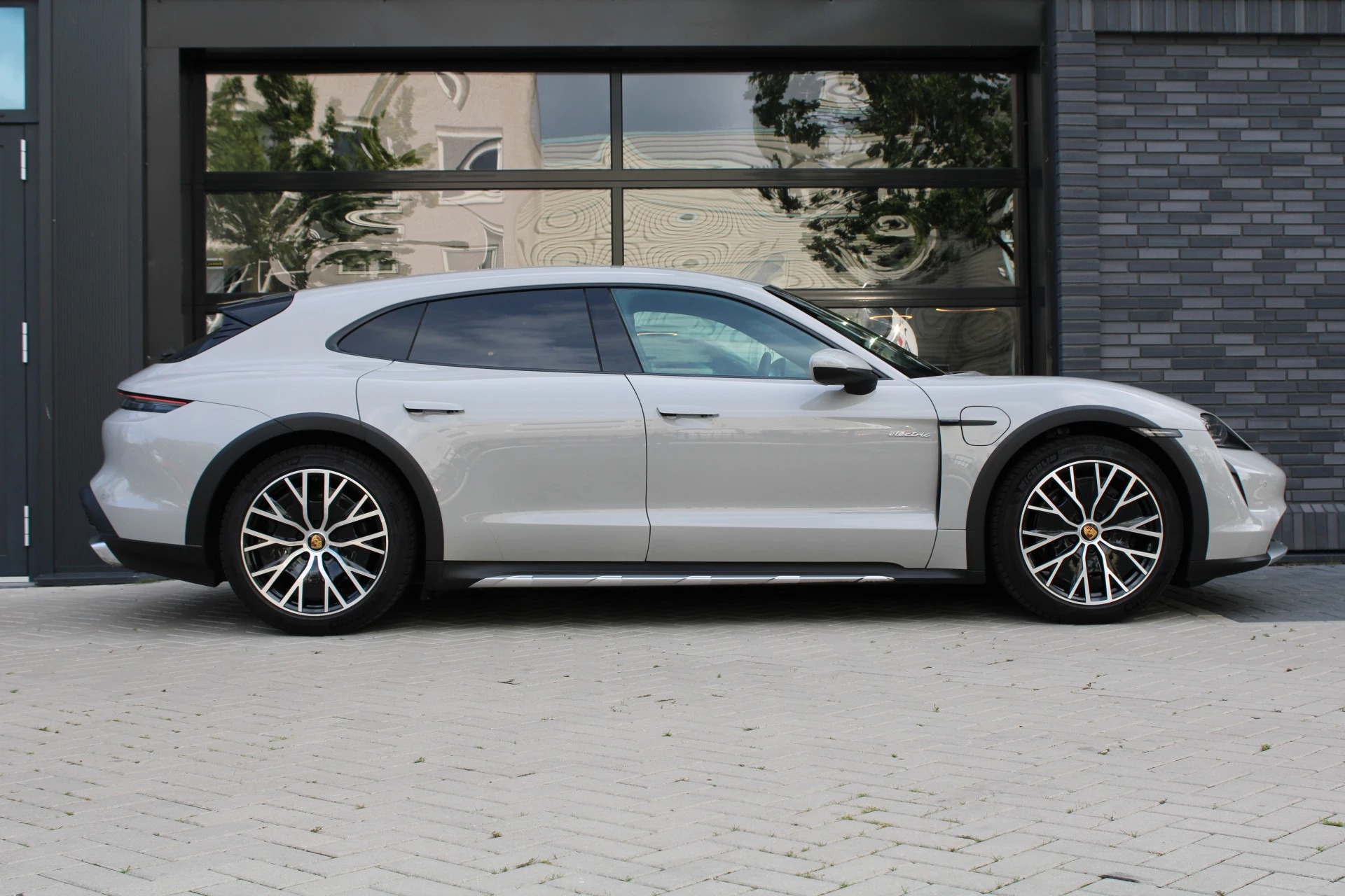 Hoofdafbeelding Porsche Taycan