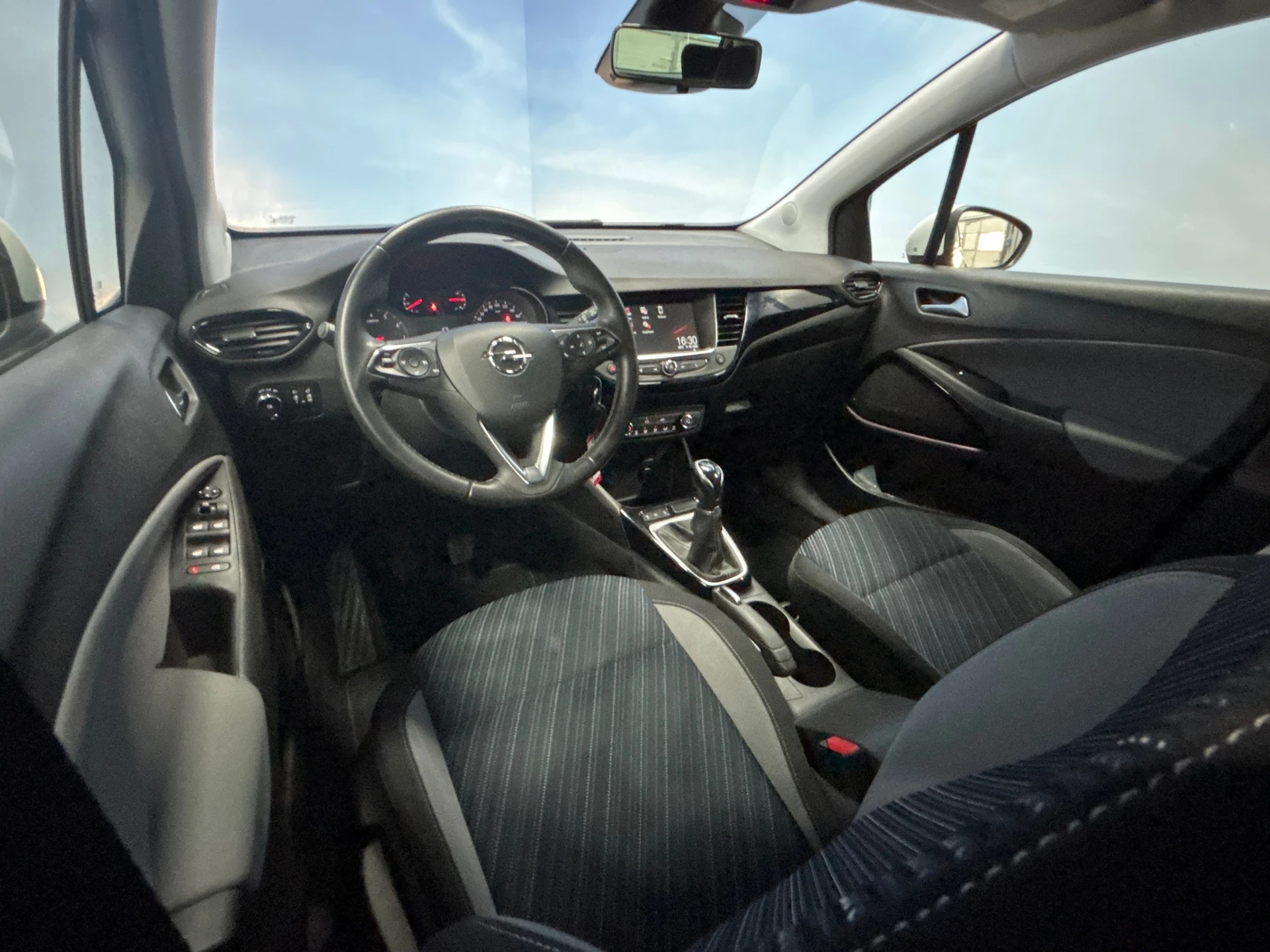 Hoofdafbeelding Opel Crossland X
