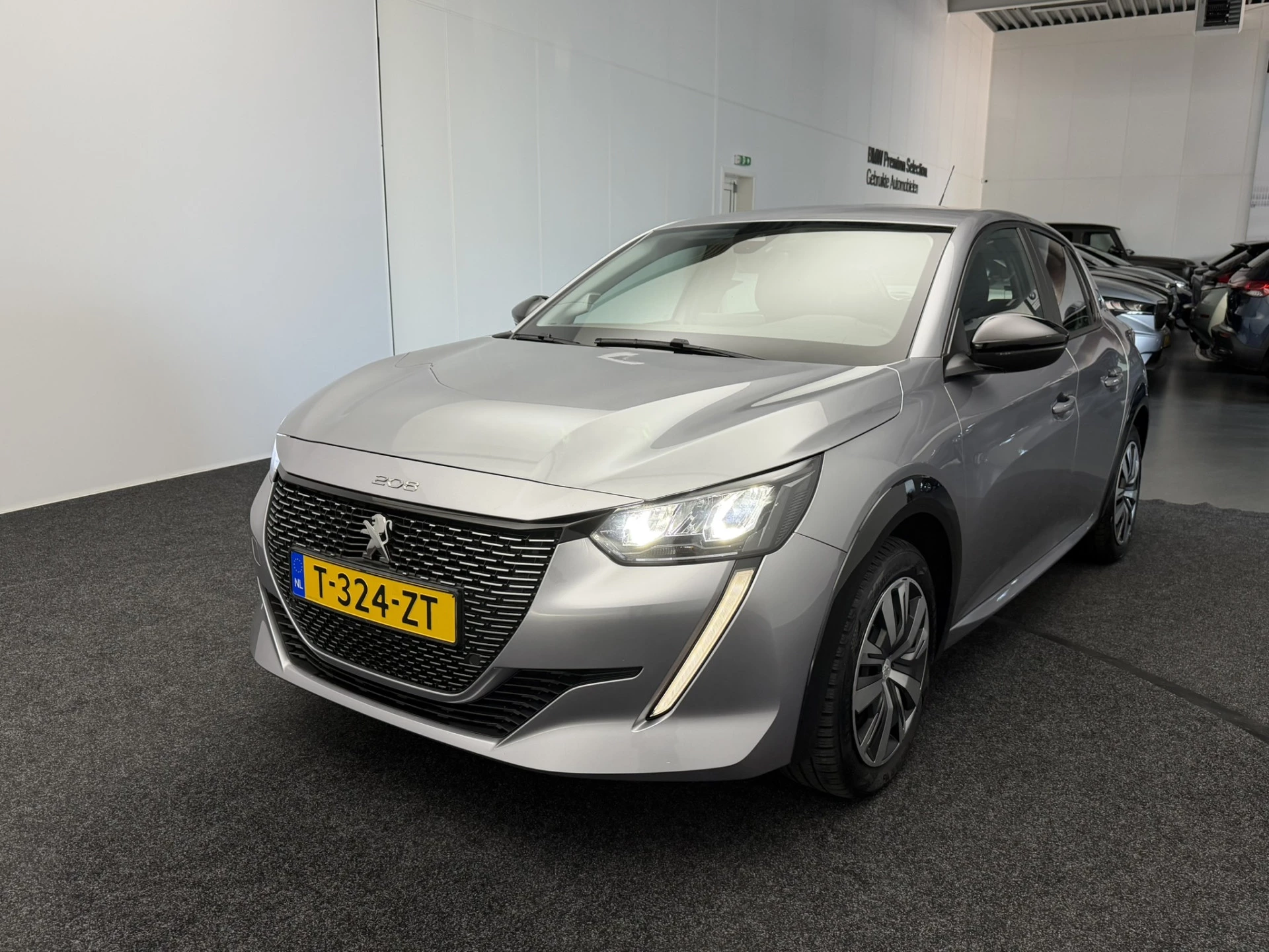 Hoofdafbeelding Peugeot e-208