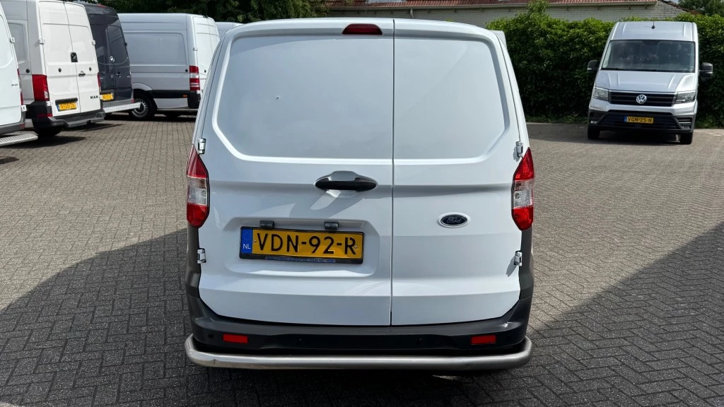 Hoofdafbeelding Ford Transit Courier