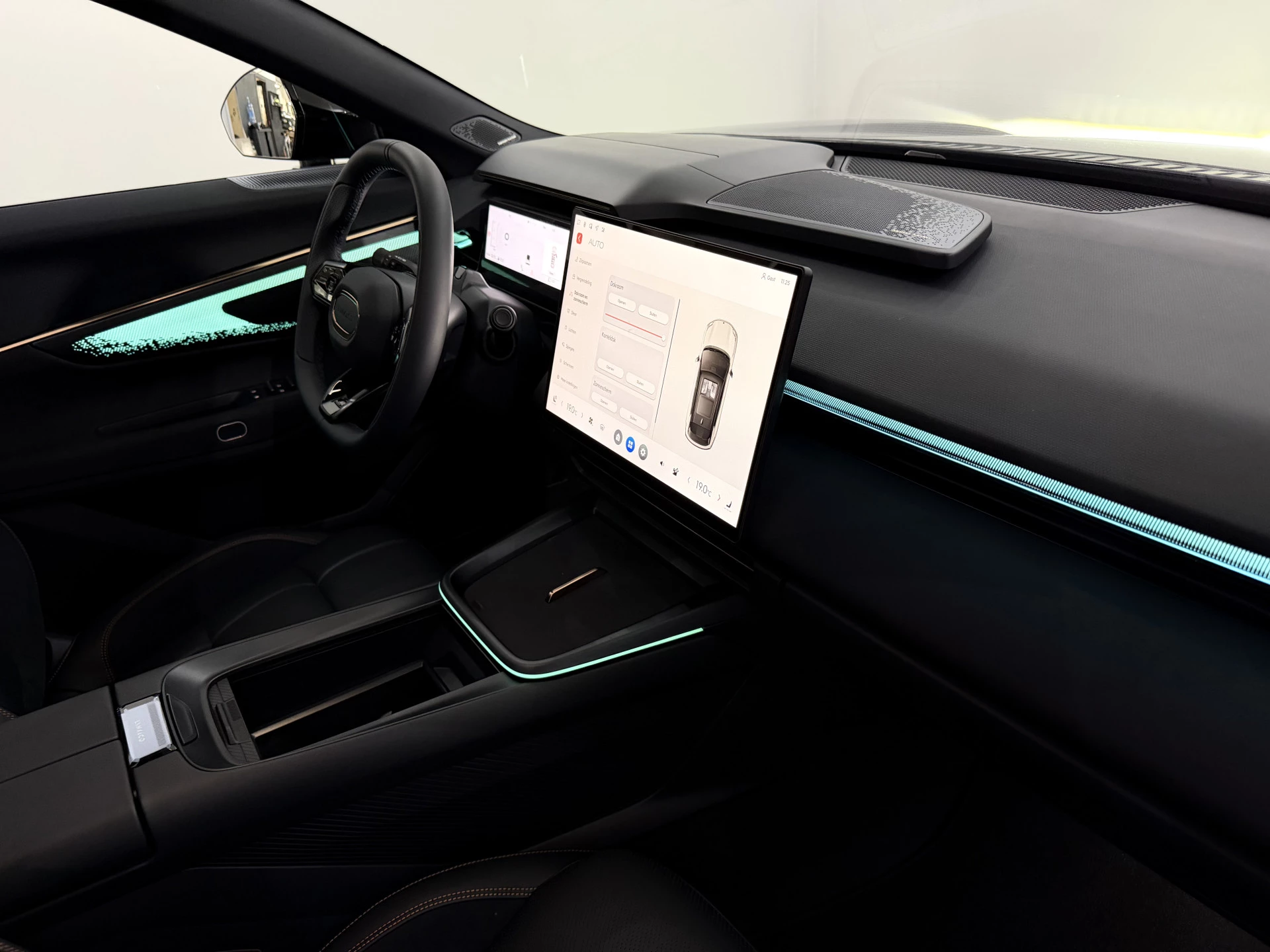 Hoofdafbeelding Lynk & Co 08