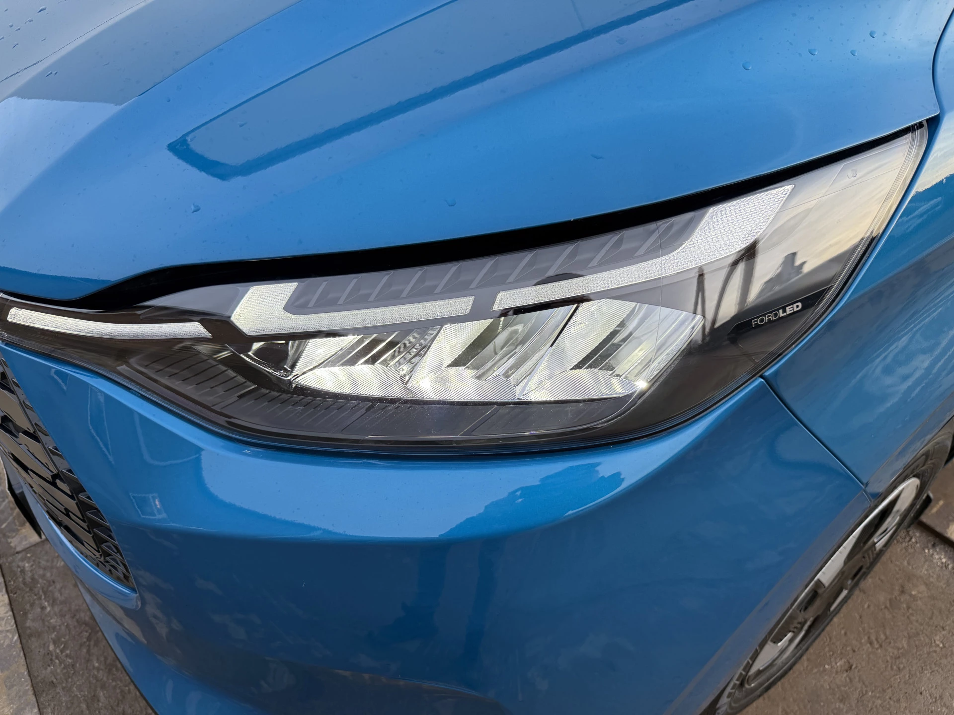 Hoofdafbeelding Ford E-Transit Custom