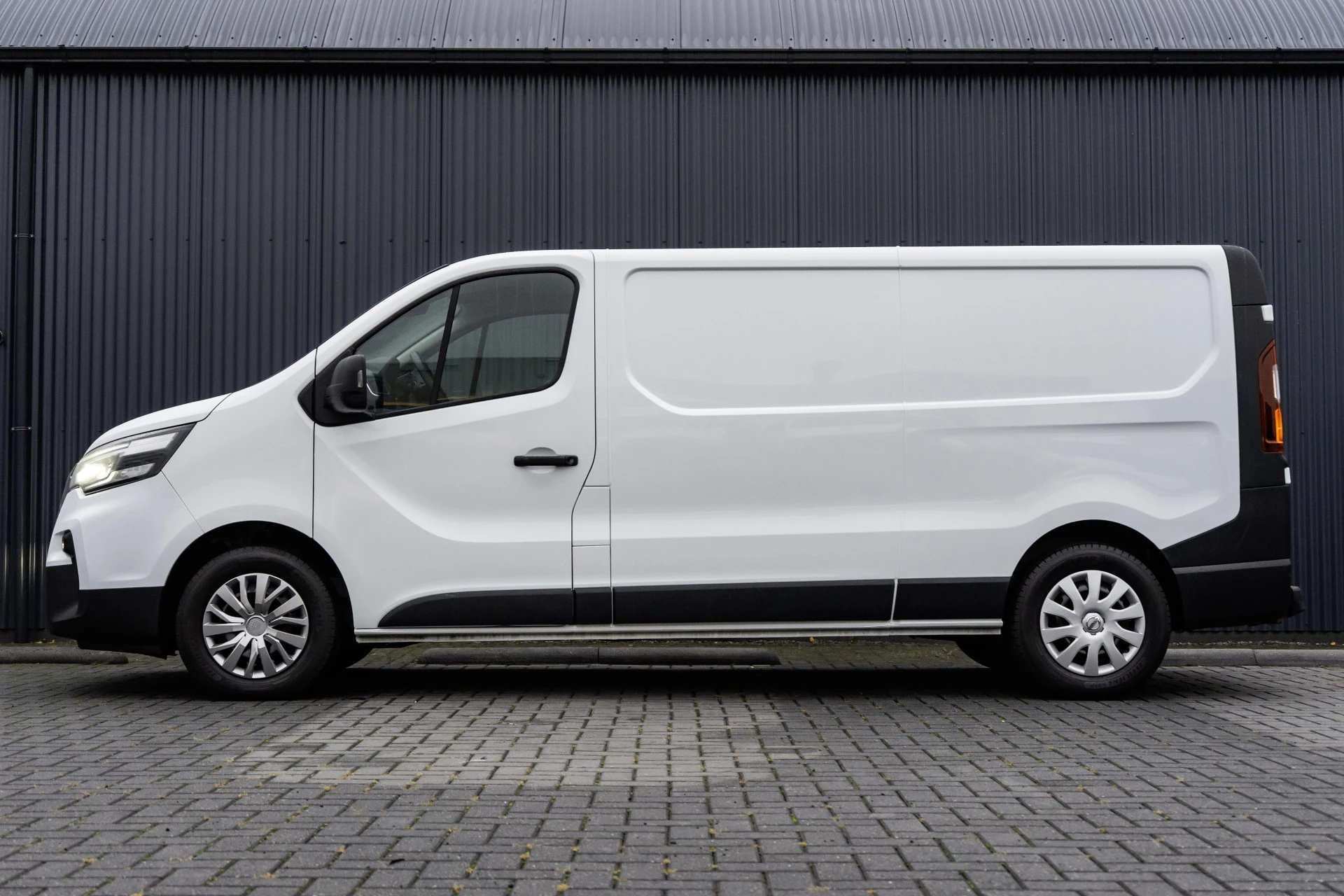Hoofdafbeelding Nissan Primastar