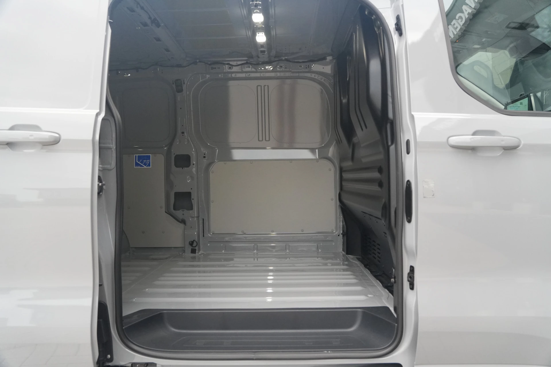 Hoofdafbeelding Ford E-Transit Custom