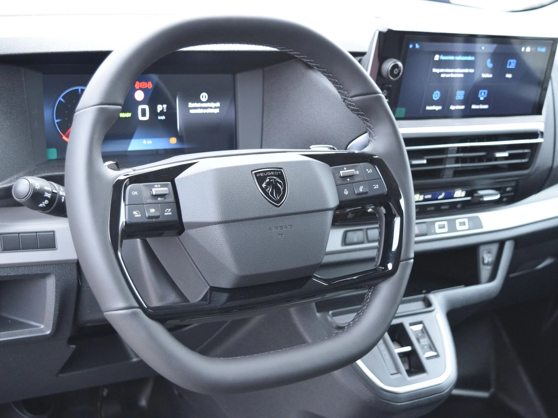 Hoofdafbeelding Peugeot e-Expert