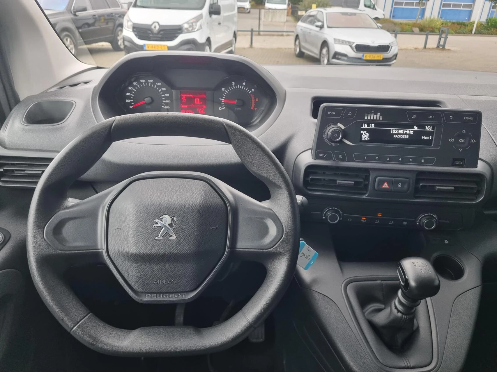 Hoofdafbeelding Peugeot Partner