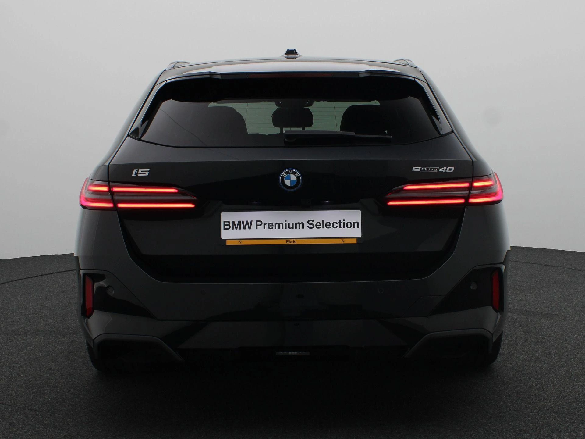 Hoofdafbeelding BMW i5