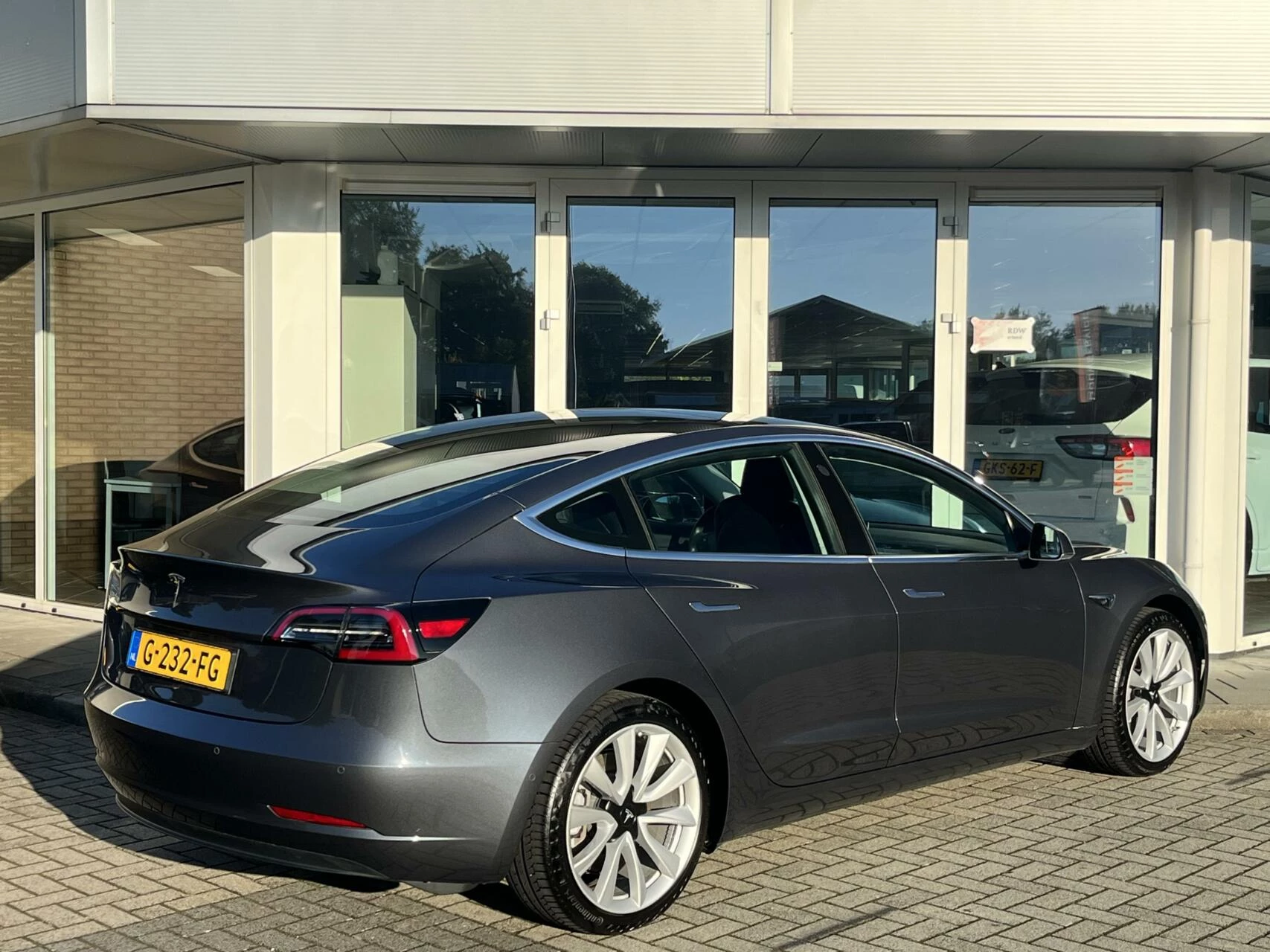 Hoofdafbeelding Tesla Model 3