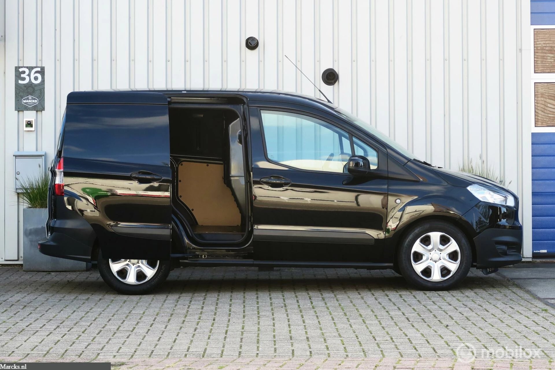 Hoofdafbeelding Ford Transit Courier