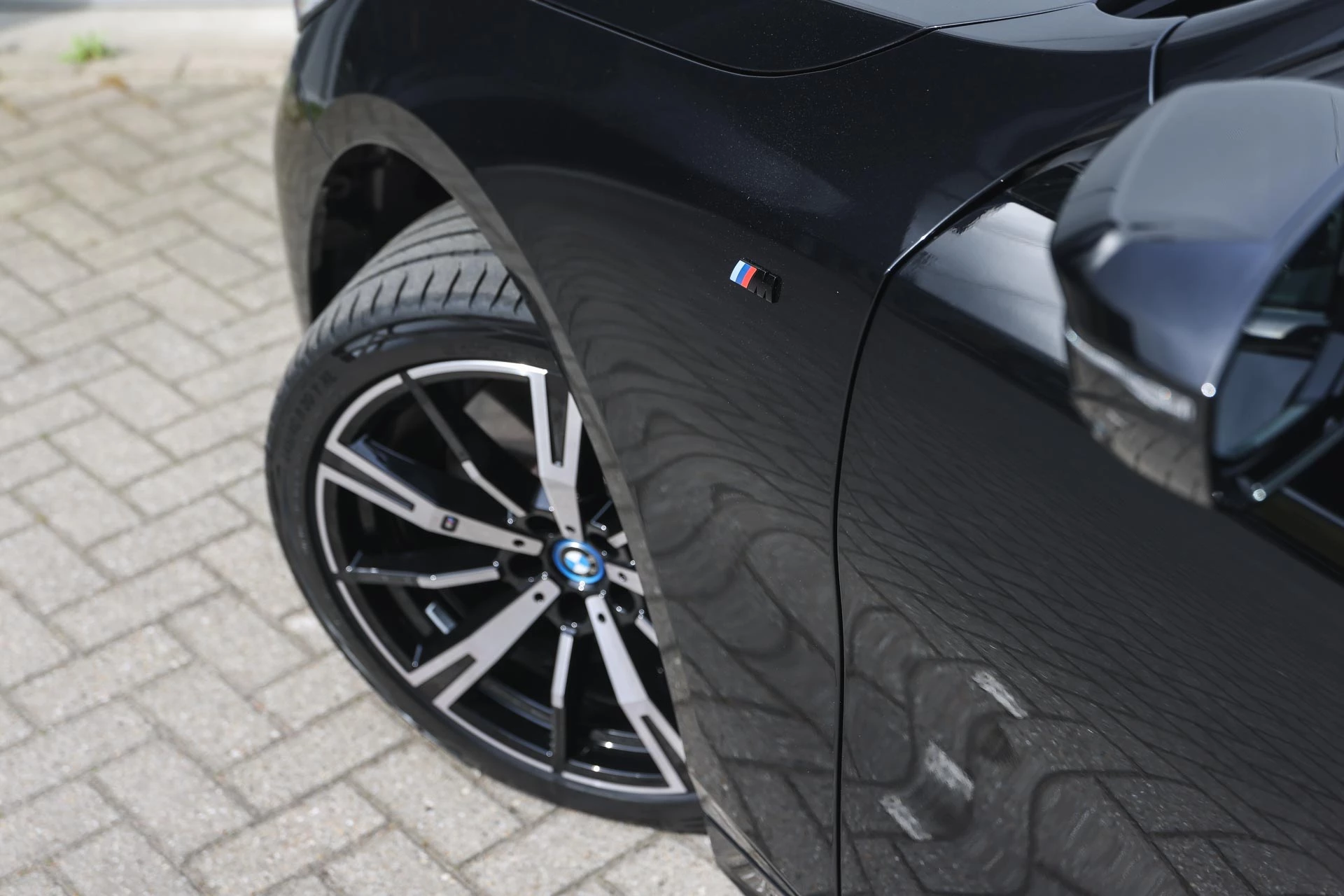 Hoofdafbeelding BMW i5