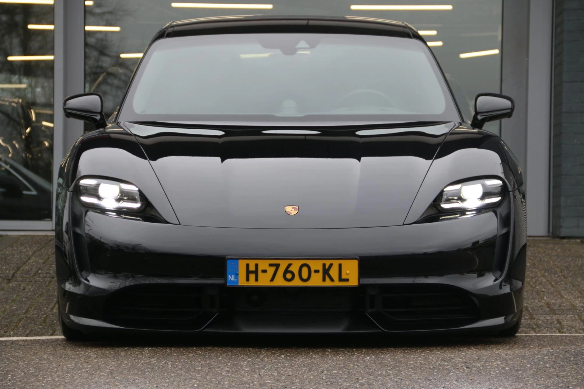 Hoofdafbeelding Porsche Taycan