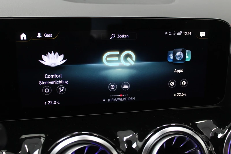Hoofdafbeelding Mercedes-Benz EQA